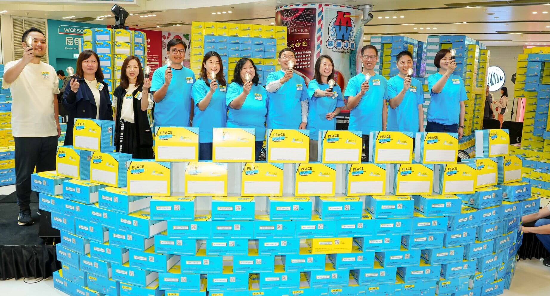 康業連同合辦團體以「LIGHT」作為大會主題，冀望大家以愛照亮別人，將祝福及愛帶到社區，呼應年度主題「燃亮愛心，轉化生命」。