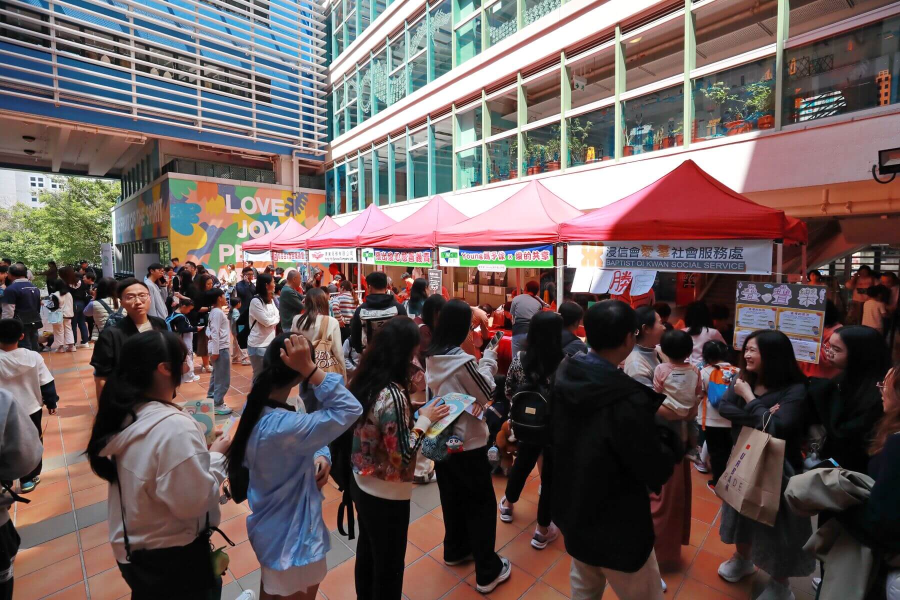 康業連續13年舉辦「PEACEBOX祝福大行動」 以愛心禮盒傳遞關懷